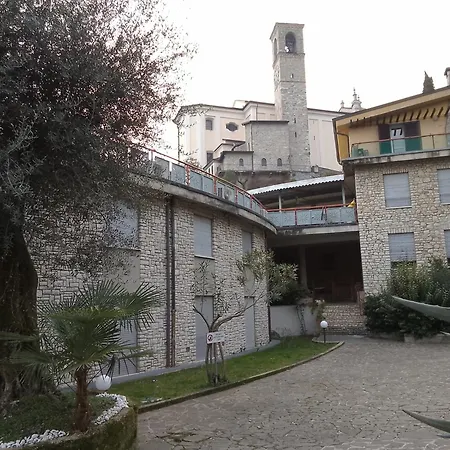 Serena * Gardone Riviera